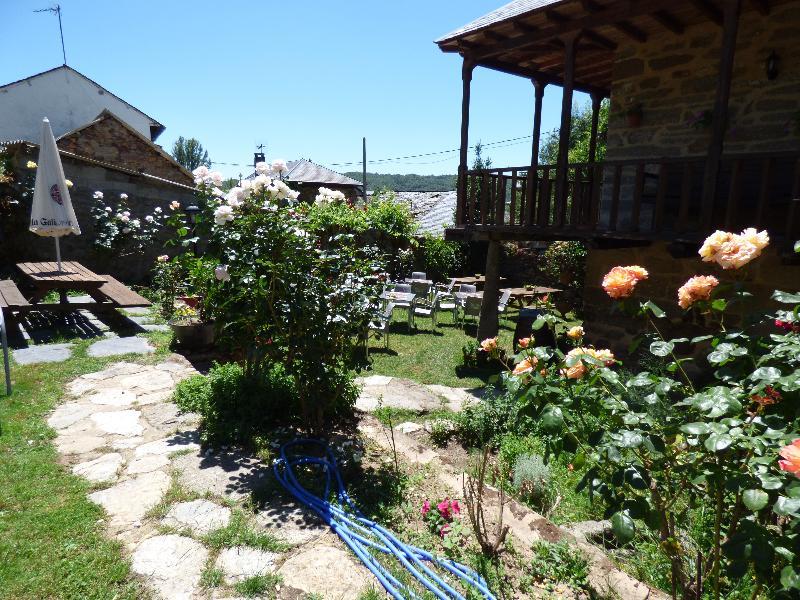 La Posada De Pedrazales Exterior foto